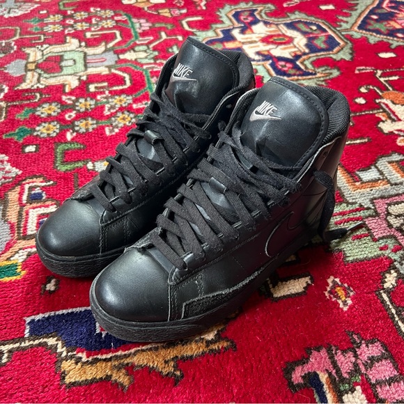 Nike Air Force Black High Tops - W 7.5 / Y6 - Picture 2 of 5